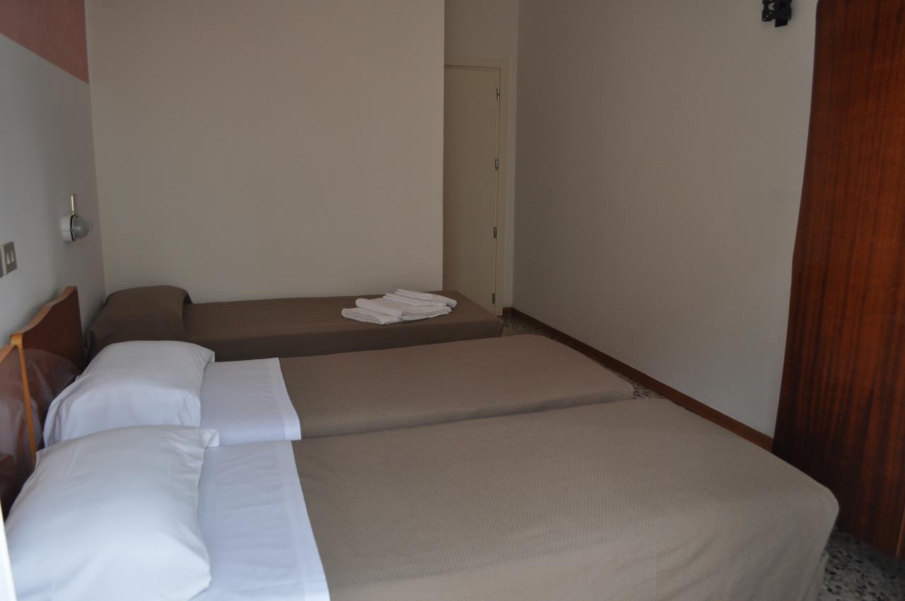 Hotel Urano Cattolica Exteriér fotografie
